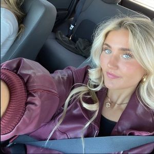 Meet your Posher, Kaitlyn